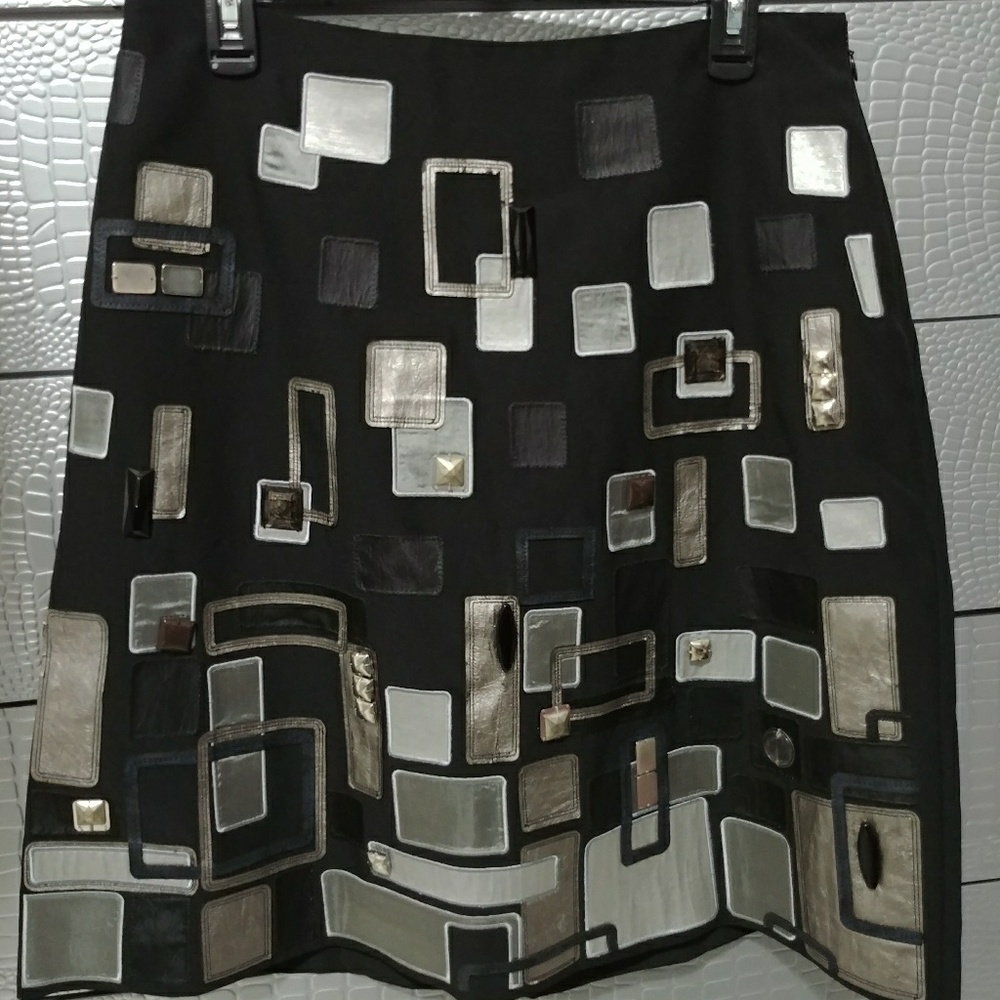 NWT White House Black Market skirt